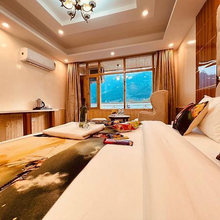 Hill River Resort - Central Heated & Air Cooled - Near Mall Road , Best Property Of Manali 2024- 2025 Eksteriør bilde
