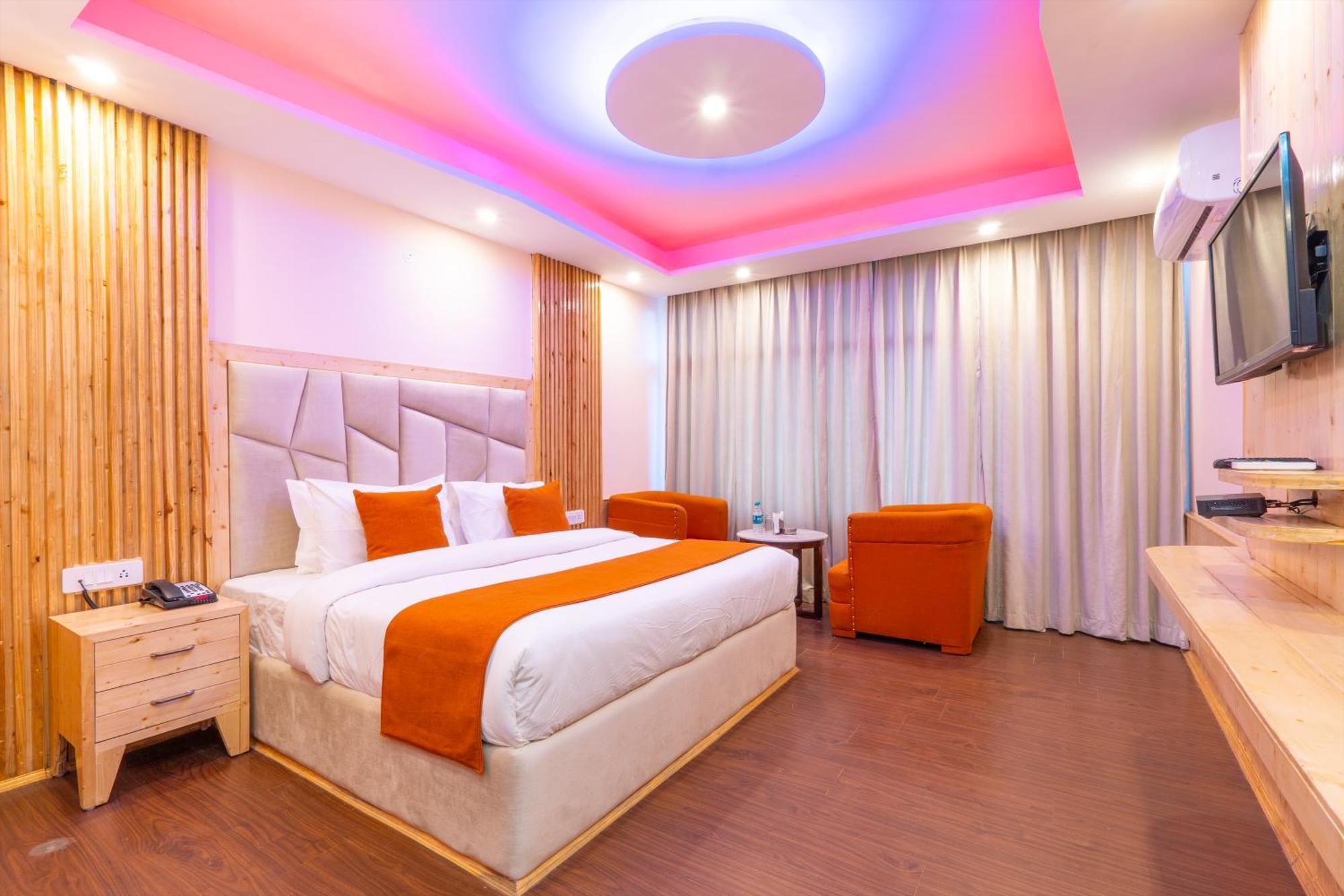 Hill River Resort - Central Heated & Air Cooled - Near Mall Road , Best Property Of Manali 2024- 2025 Eksteriør bilde