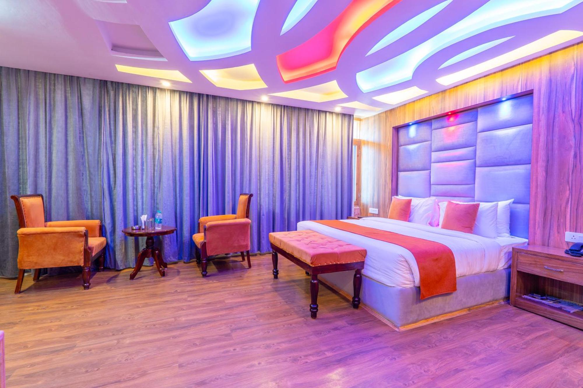 Hill River Resort - Central Heated & Air Cooled - Near Mall Road , Best Property Of Manali 2024- 2025 Eksteriør bilde