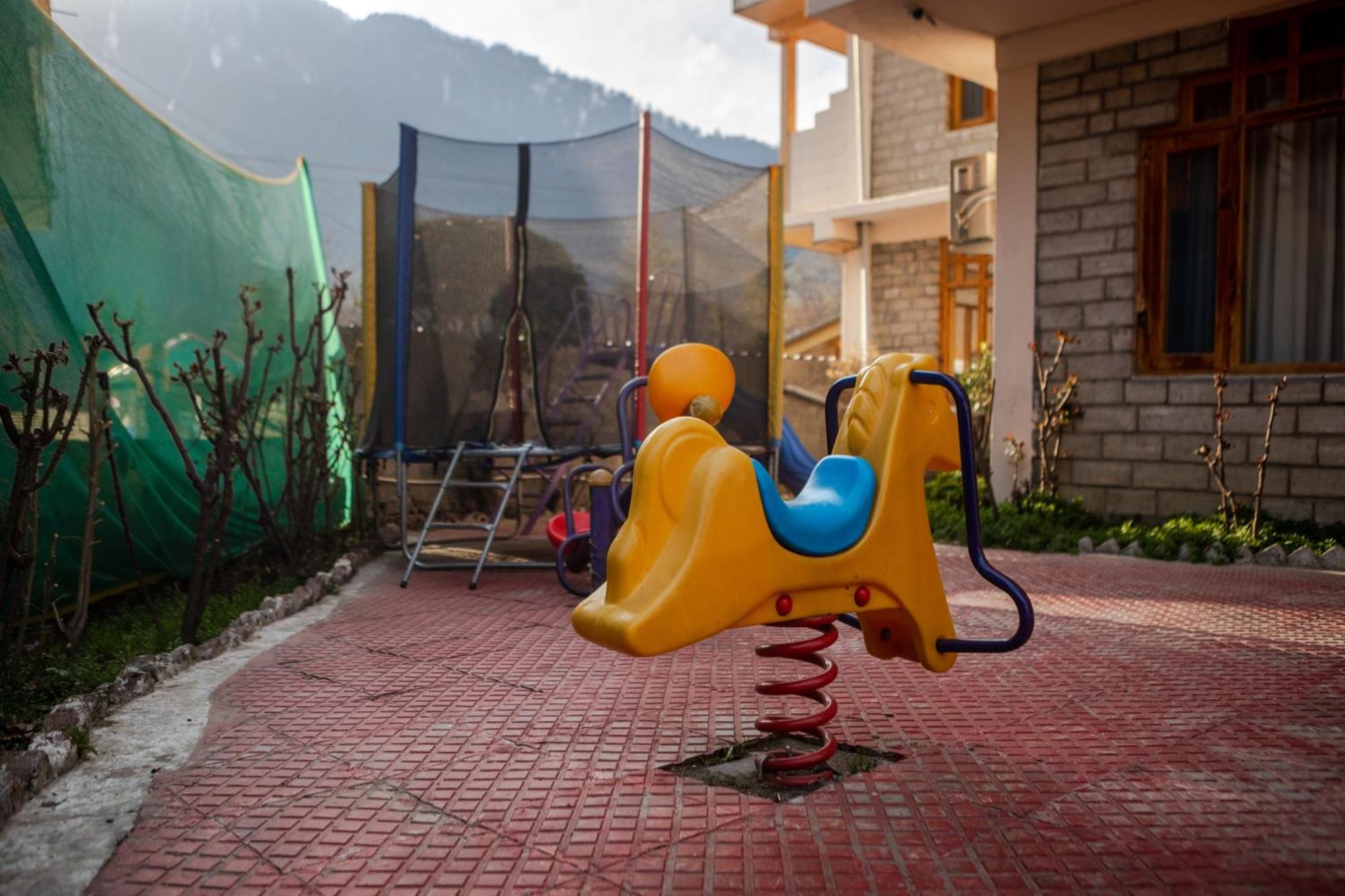 Hill River Resort - Central Heated & Air Cooled - Near Mall Road , Best Property Of Manali 2024- 2025 Eksteriør bilde