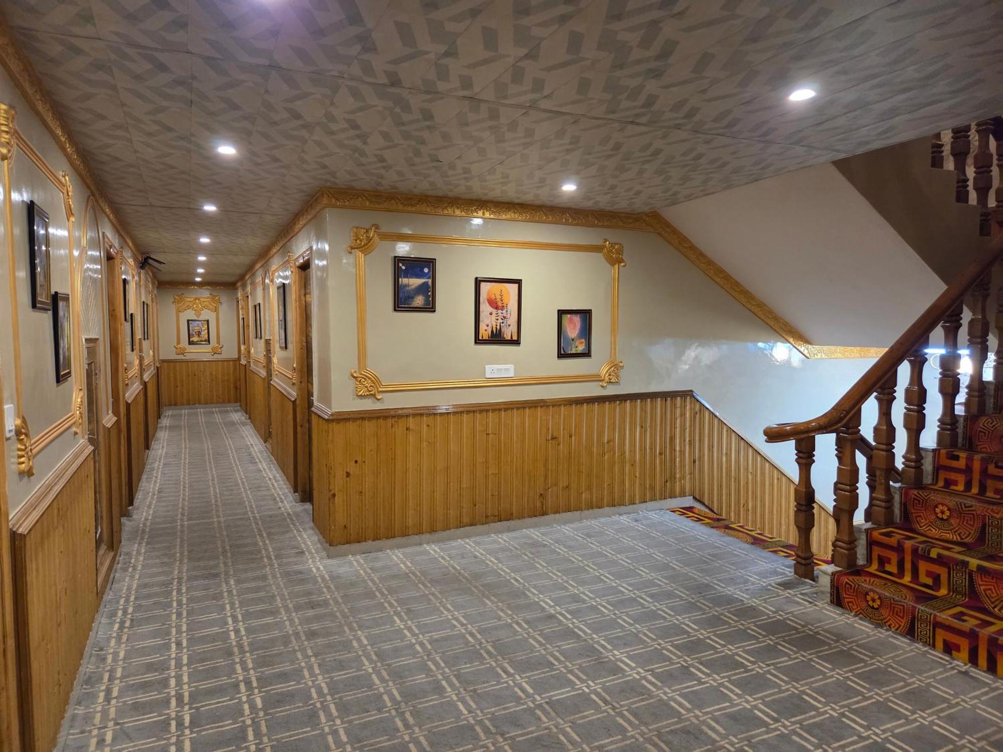 Hill River Resort - Central Heated & Air Cooled - Near Mall Road , Best Property Of Manali 2024- 2025 Eksteriør bilde