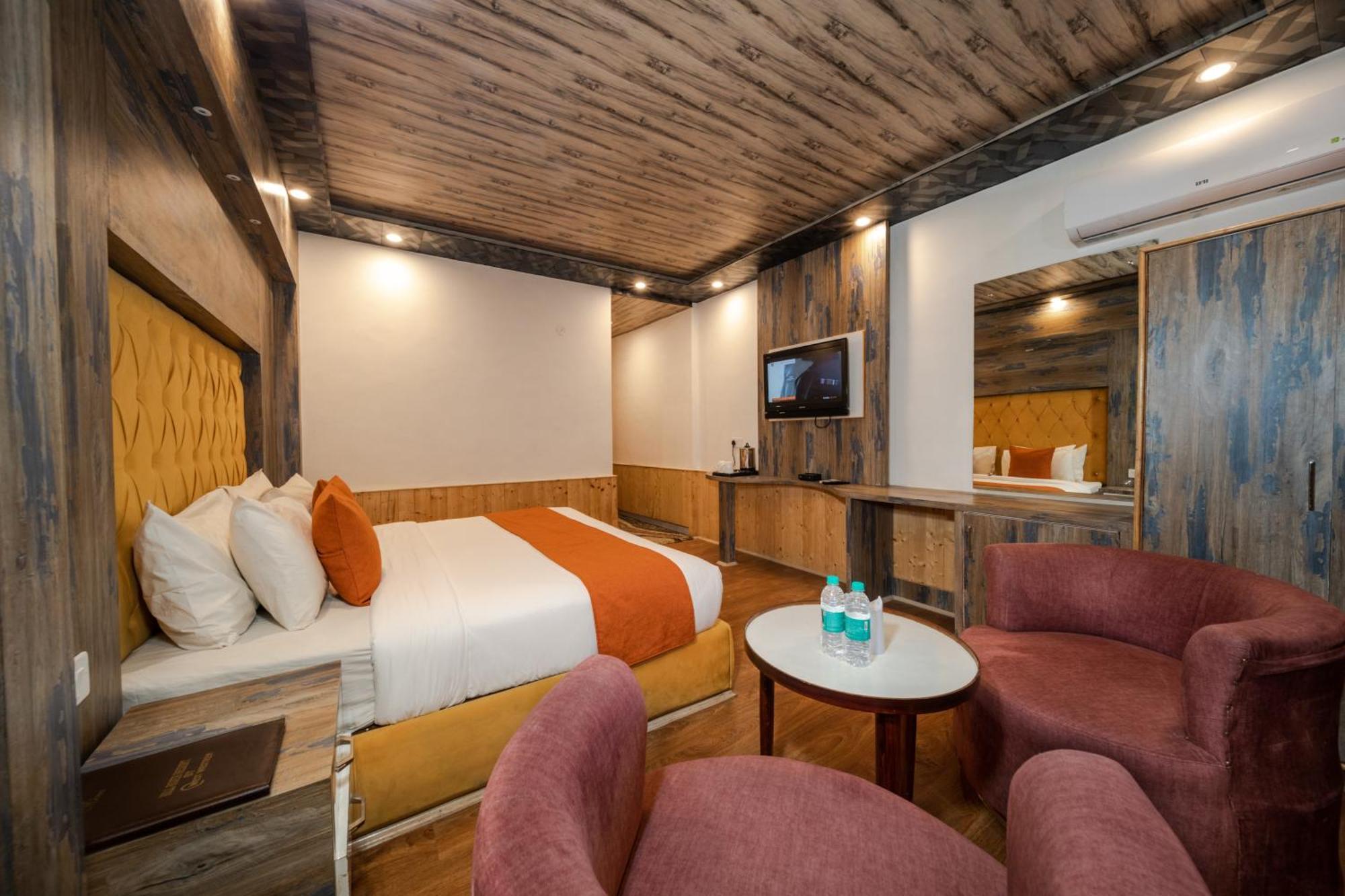Hill River Resort - Central Heated & Air Cooled - Near Mall Road , Best Property Of Manali 2024- 2025 Eksteriør bilde